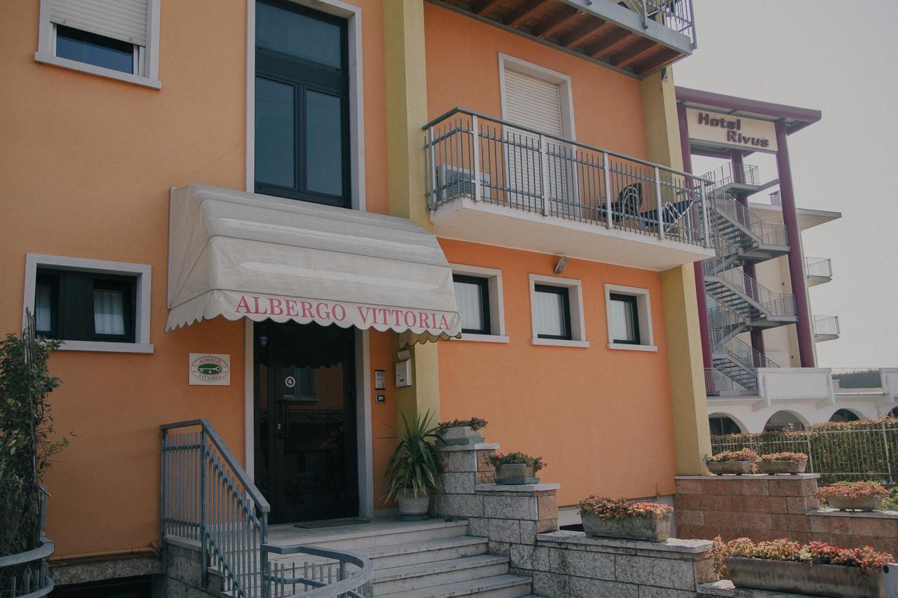 Vittoria Rooms Peschiera Peschiera del Garda Exterior photo