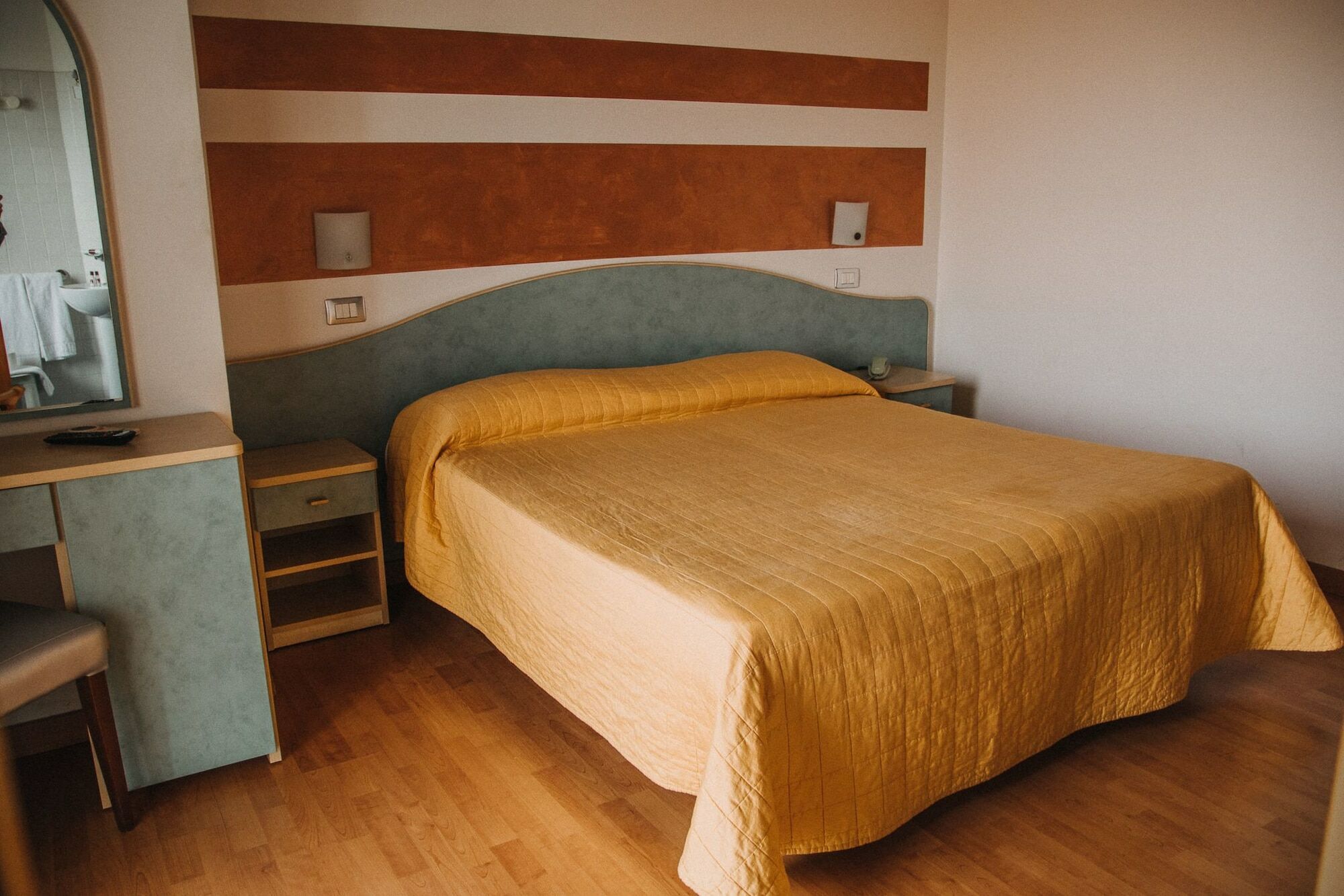 Vittoria Rooms Peschiera Peschiera del Garda Exterior photo