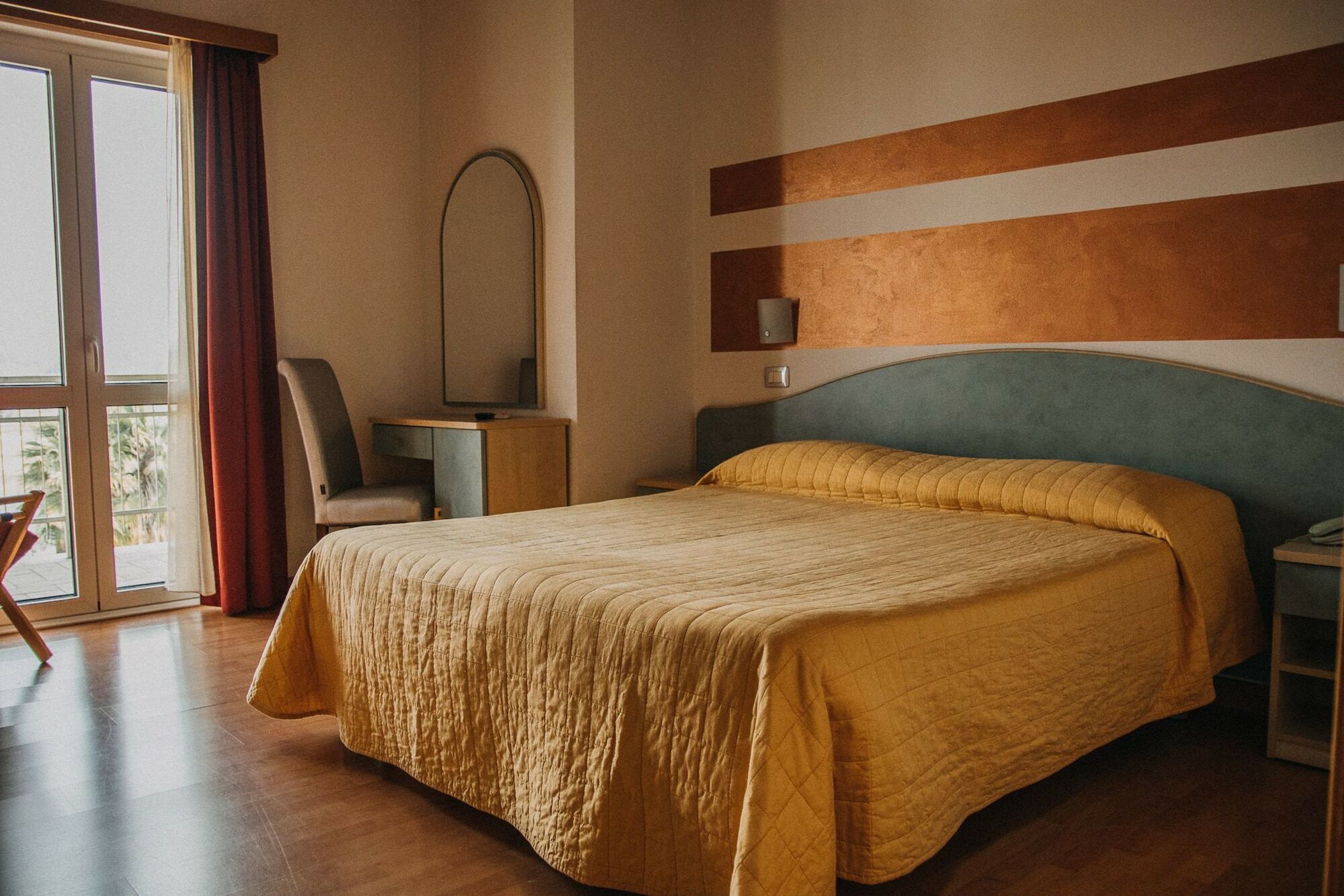 Vittoria Rooms Peschiera Peschiera del Garda Exterior photo
